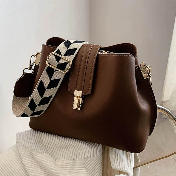 Retro Wide Strap Bucket Bag